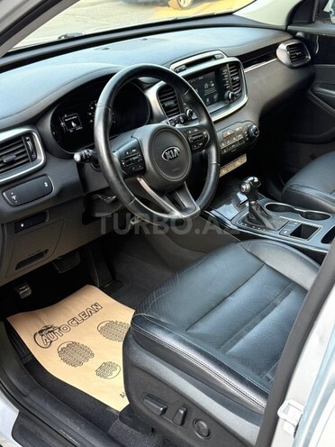 Kia Sorento-7