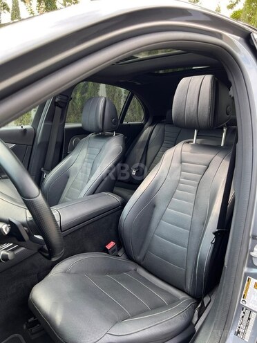 Mercedes E 300-15