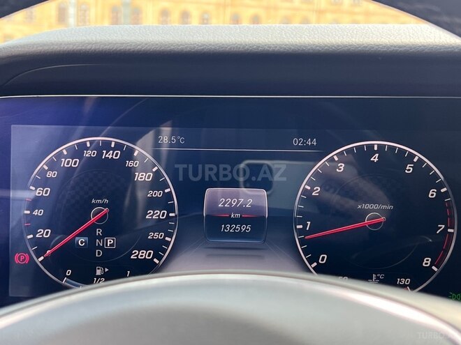 Mercedes E 300-21