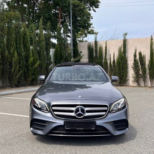 Mercedes E 300-1
