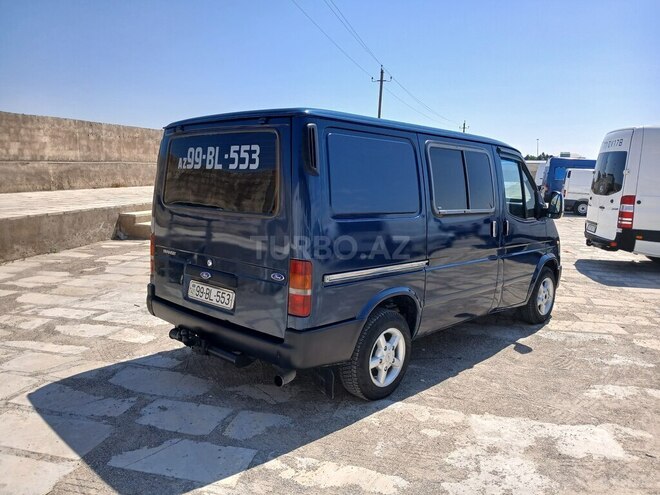 Ford Transit-6
