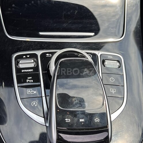 Mercedes E 300-13