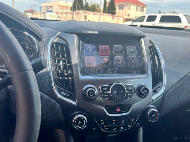 Chevrolet Cruze-9