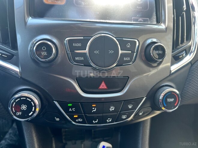 Chevrolet Cruze-11