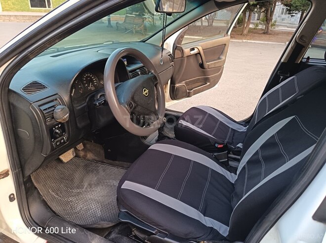 Opel Astra-9