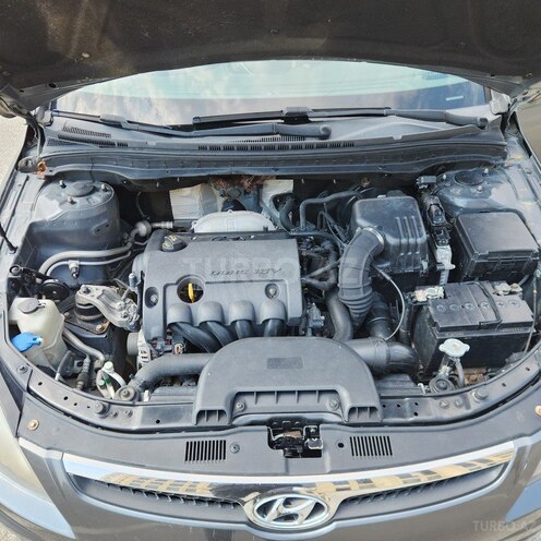 Hyundai i30-2