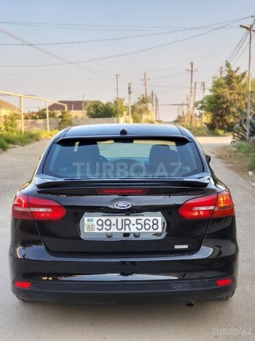 Ford Focus-7