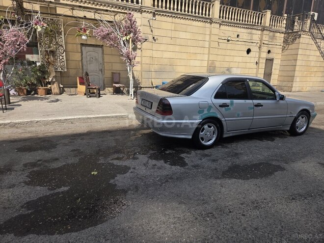 Mercedes C 200-4