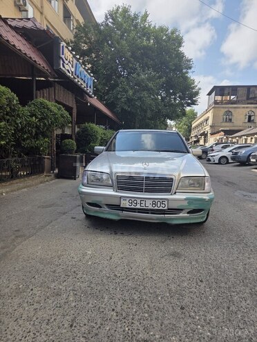 Mercedes C 200-11