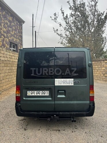 Ford Transit-3