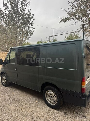 Ford Transit-4
