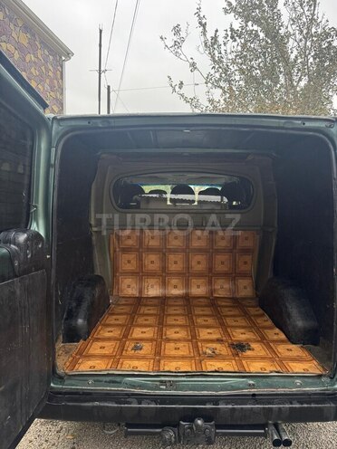 Ford Transit-10