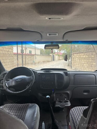 Ford Transit-9