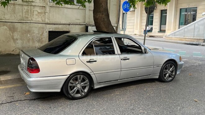Mercedes C 220-9