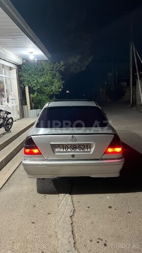 Mercedes C 220-12