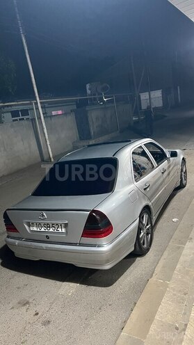 Mercedes C 220-13