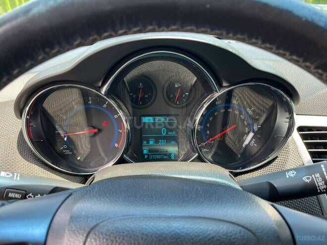 Chevrolet Cruze-6