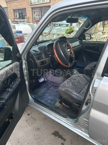 Mitsubishi Pajero io-12