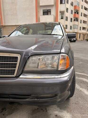 Mercedes C 200-3
