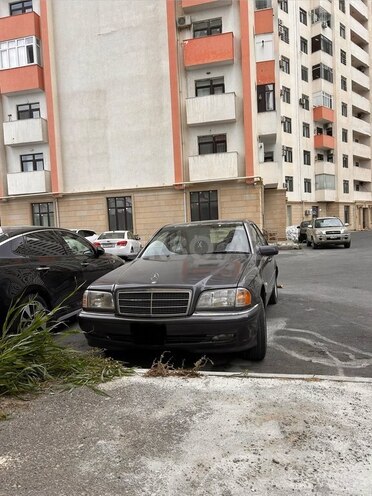 Mercedes C 200-1