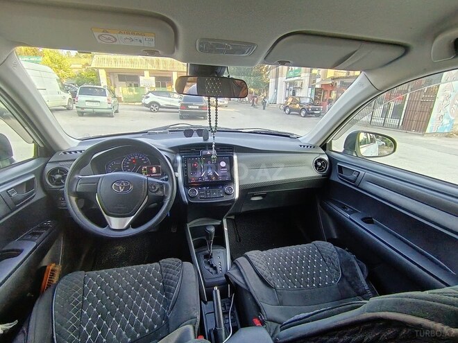 Toyota Corolla Fielder-7