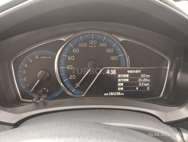 Toyota Corolla Fielder-8