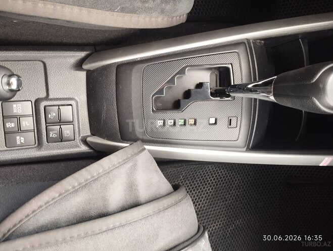Toyota Corolla Fielder-9