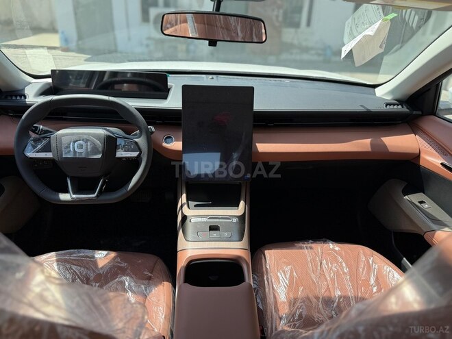 Changan Qiyuan A05-9