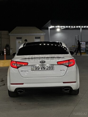 Kia Optima-4