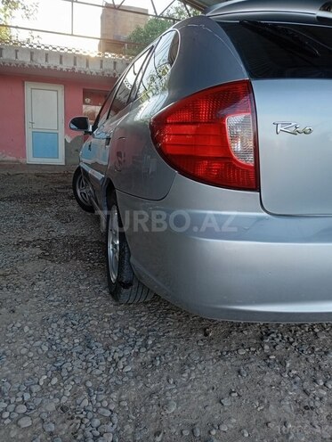 Kia Rio-4