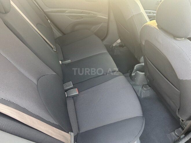 Kia Rio-15