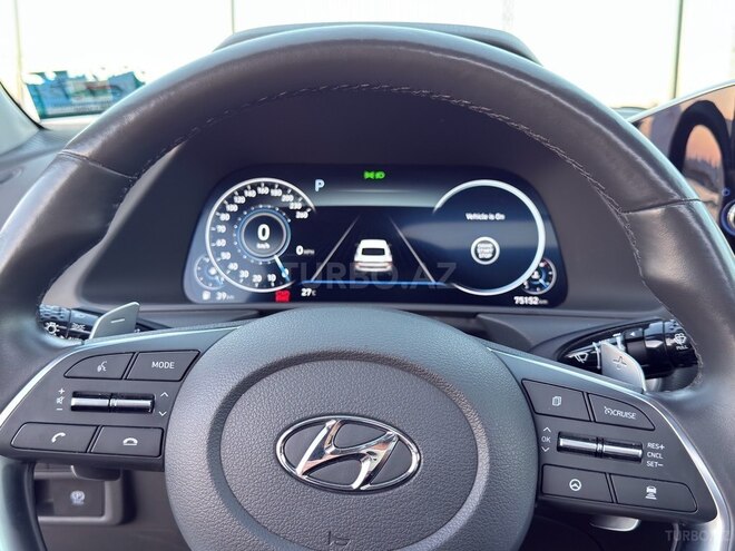 Hyundai Sonata-16