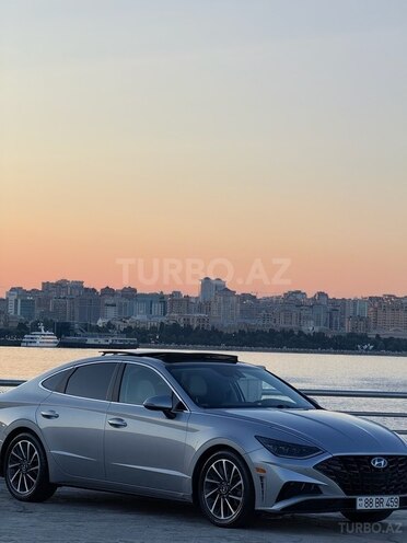 Hyundai Sonata-4