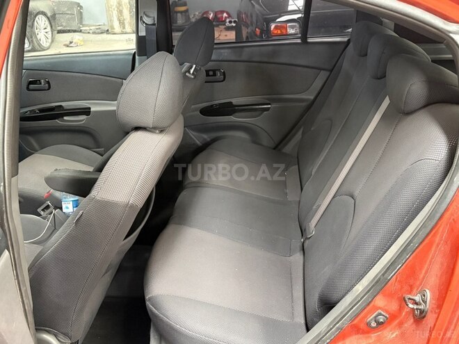 Kia Rio-7