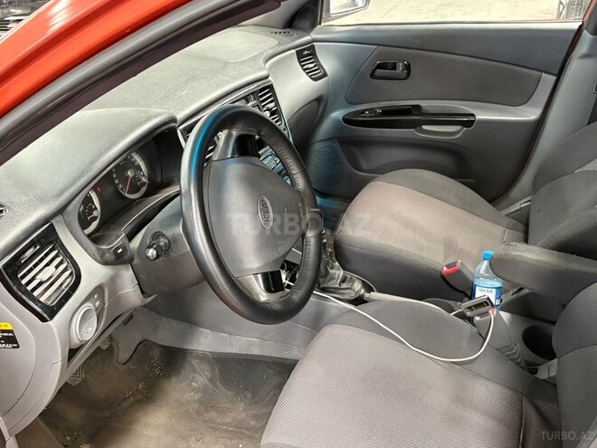 Kia Rio-5