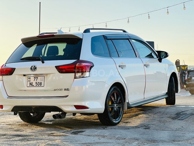 Toyota Corolla Fielder-2