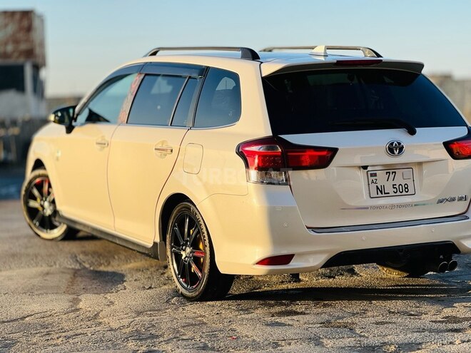Toyota Corolla Fielder-12