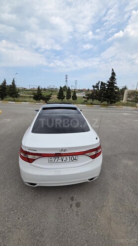 Hyundai Azera-5