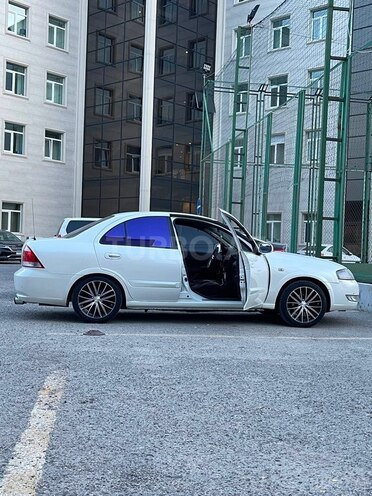 Nissan Sunny-4