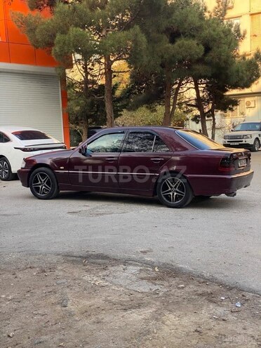 Mercedes C 200-8