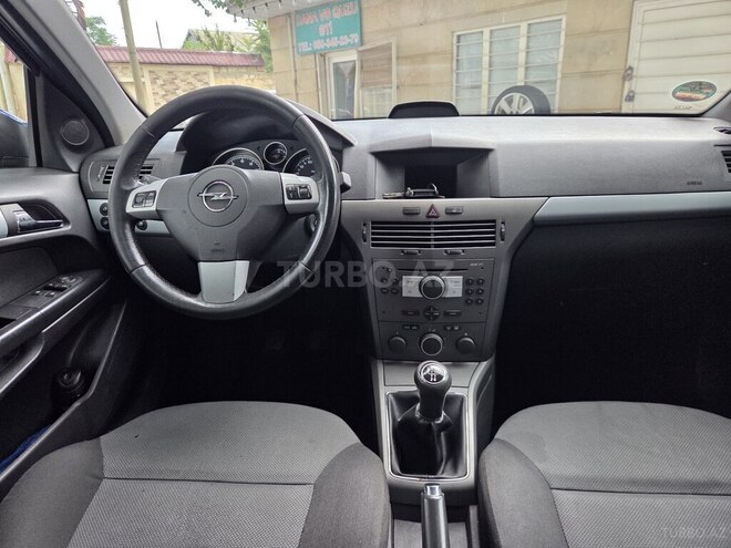 Opel Astra-10