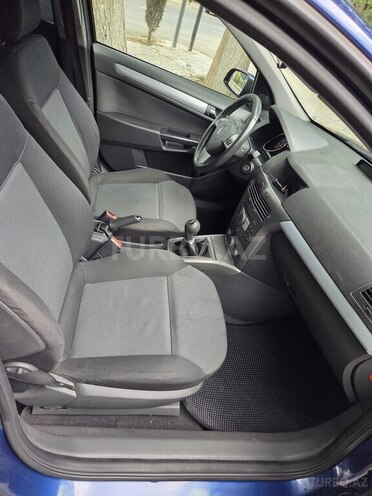 Opel Astra-13