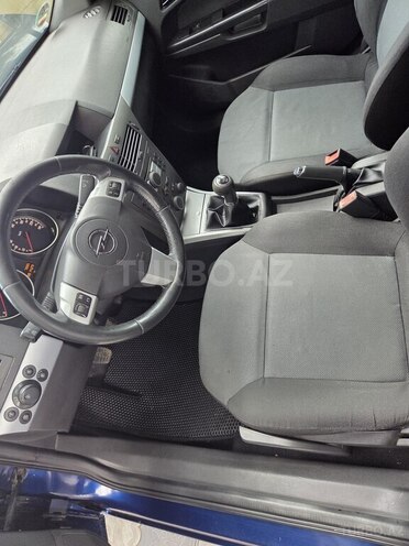 Opel Astra-12