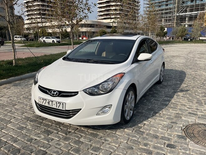 Hyundai Elantra-5