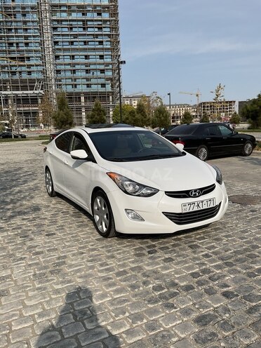 Hyundai Elantra-3