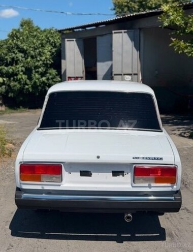 LADA (VAZ) 2107-2