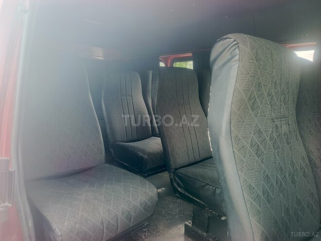 Ford Transit-7