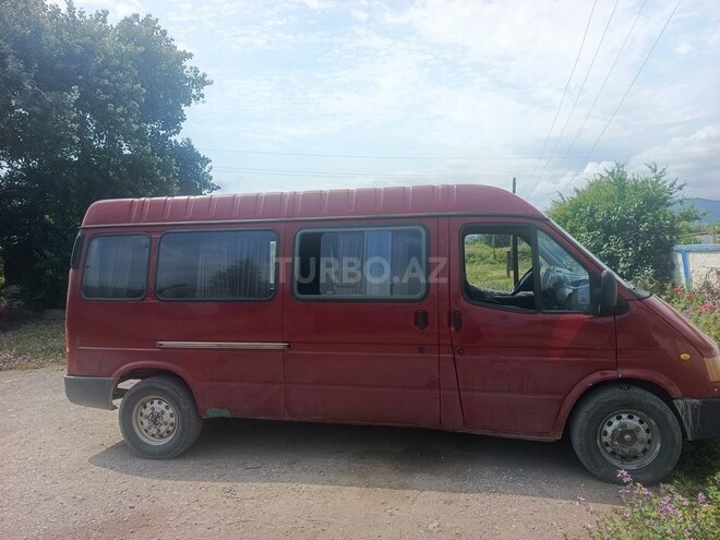 Ford Transit-2