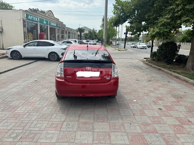 Toyota Prius-2