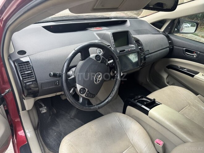 Toyota Prius-3